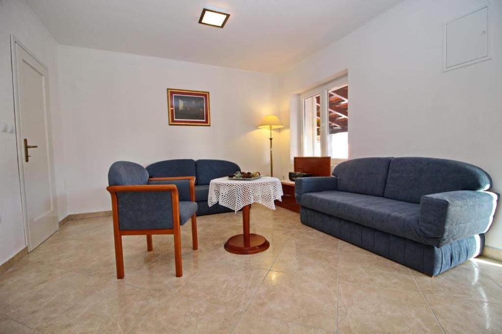 Apartment Lucija فيلا لوكا المظهر الخارجي الصورة