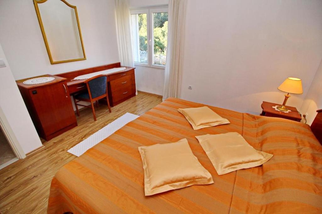 Apartment Lucija فيلا لوكا المظهر الخارجي الصورة